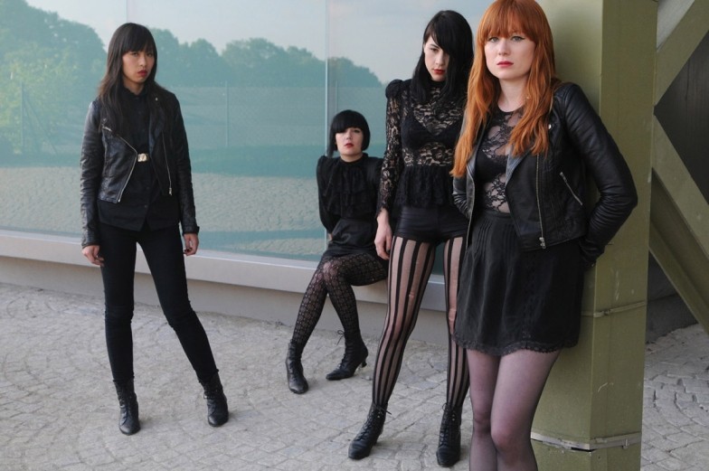 Dum-Dum-girls-4