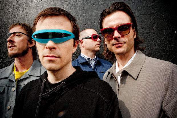 news_weezer2010
