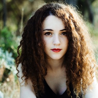 La Cançó de Capçalera de… Núria Graham! La Cançó de Capçalera de… Núria Graham!
